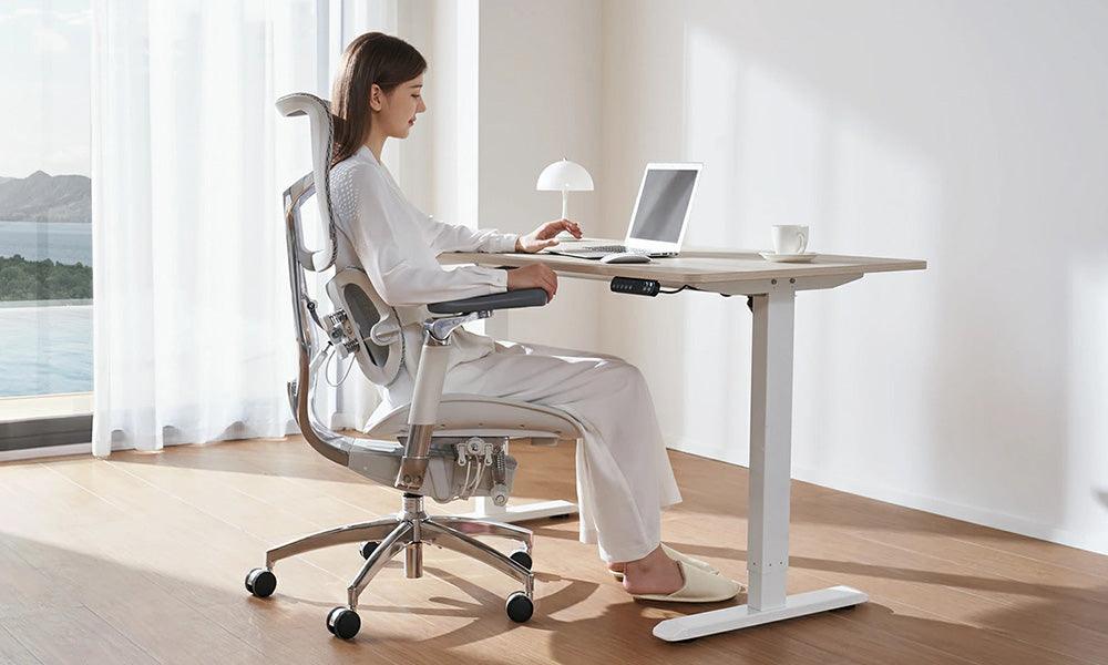 Mastering the Standing Desk: Tips for Incorporating it into Your Workday