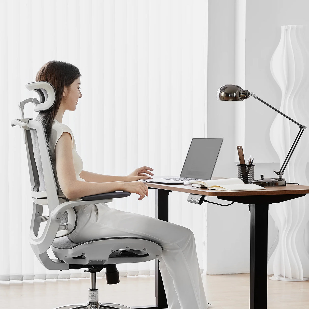 Sihoo M59AS Space-Saving Ergonomic Office Chair with Flip-Up Arms
