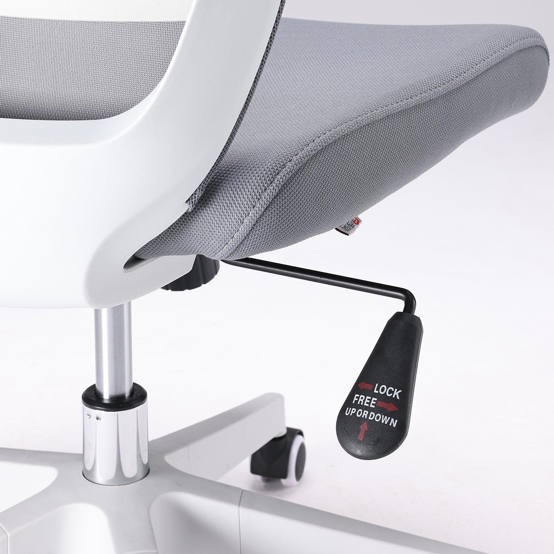 Office chair with online lockable wheels