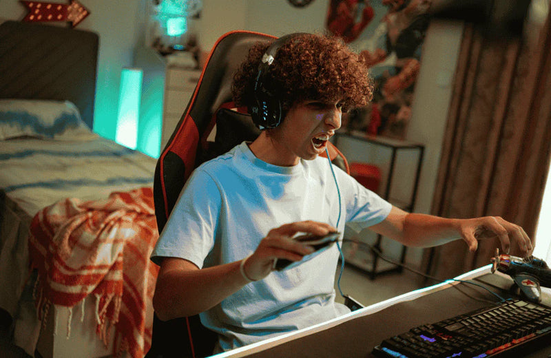 Long gaming sessions, rising spinal strain